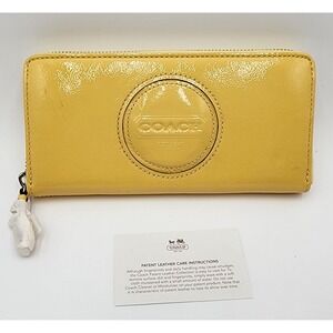 Coach Patent Leather Zip Around Wallet Yellow‎ NEW READ